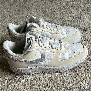 Nike White Sneakers Classic Air Force 1 Design